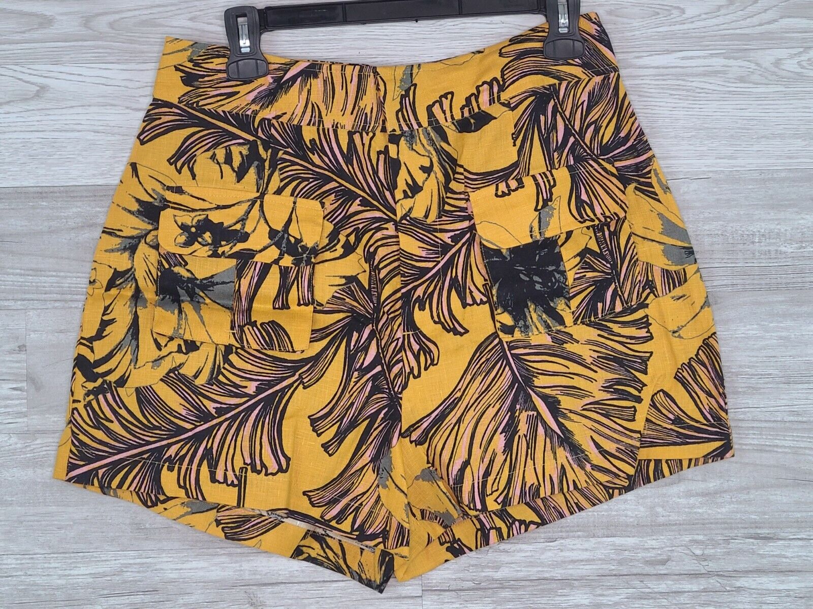 Guess L.A. Lilla Women's Yellow Palm Cascade Print Linen Shorts Size 8