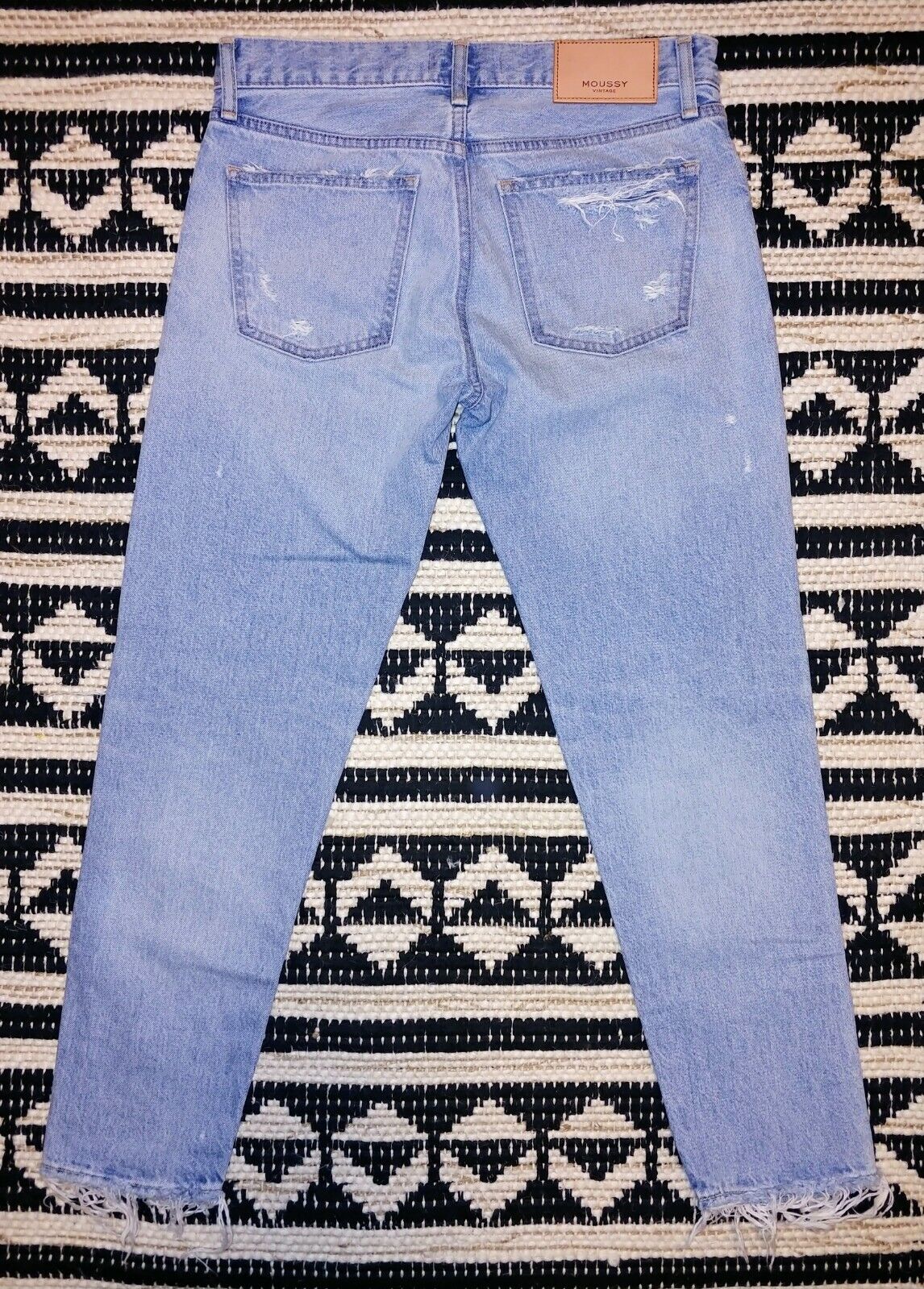 MOUSSY Preloved Vintage Yardley Distressed Mid Rise Slim Tapered Denim Jeans Size 26