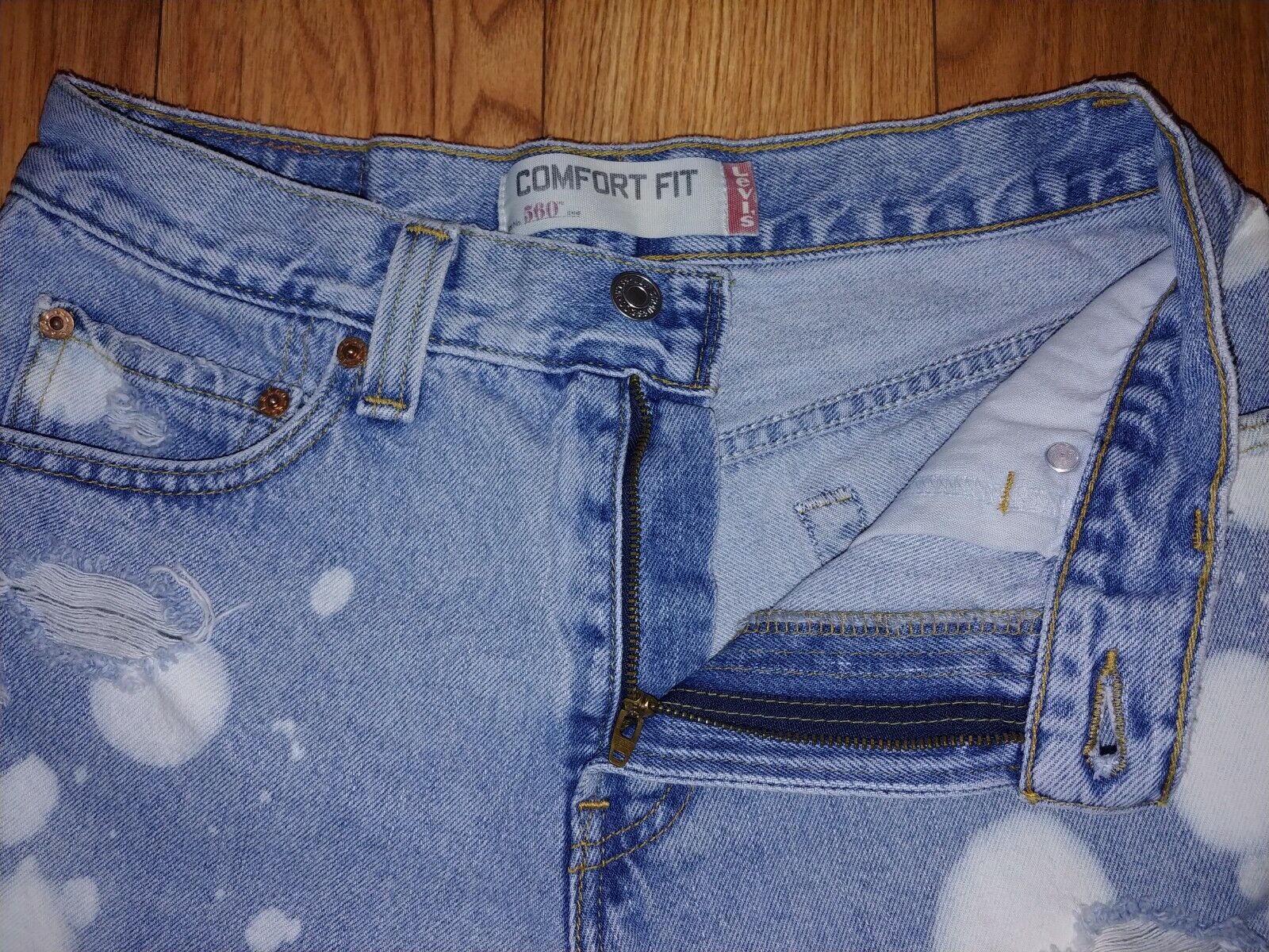 VINTAGE 90s Levis Women's Preloved Distressed Cut Off 560 Comfort Fit High Rise Shorts Size 30