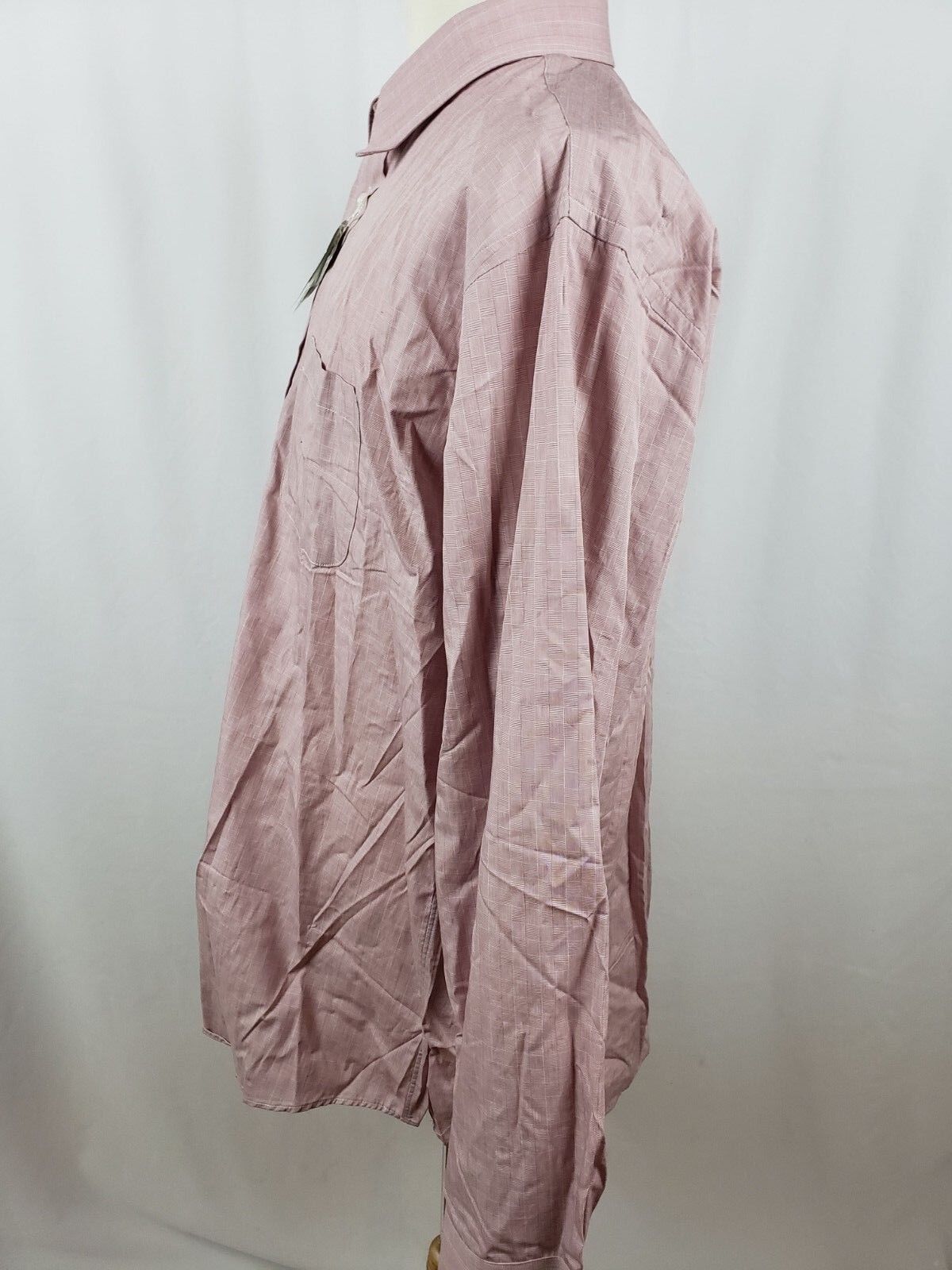 Stafford Broadcloth Men's Long Sleeve Button Down Shirt Pink Size 17.5/36