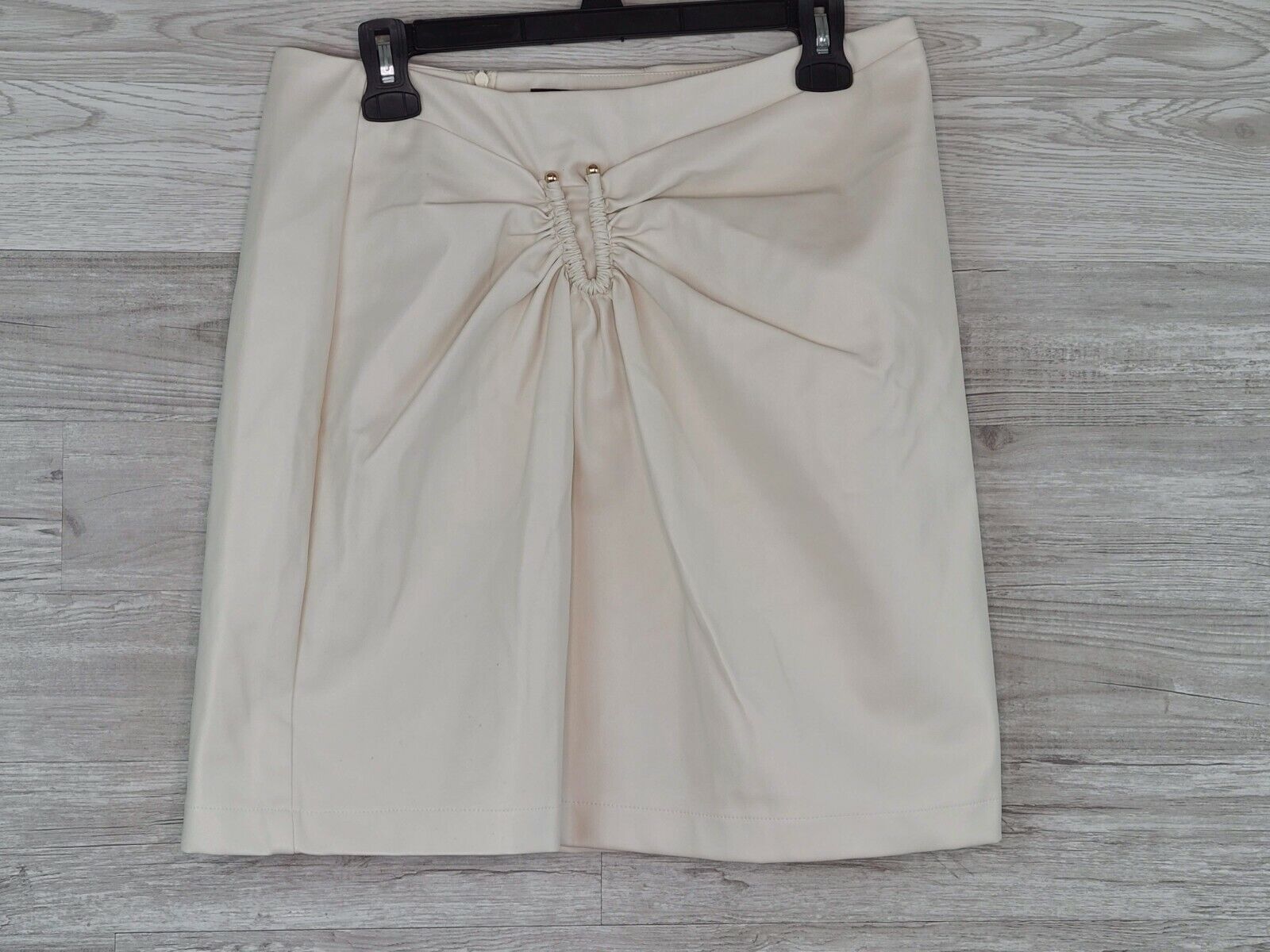 Lucy Paris Women's Ivory White Gathered Faux Leather Mini Skirt Size Large