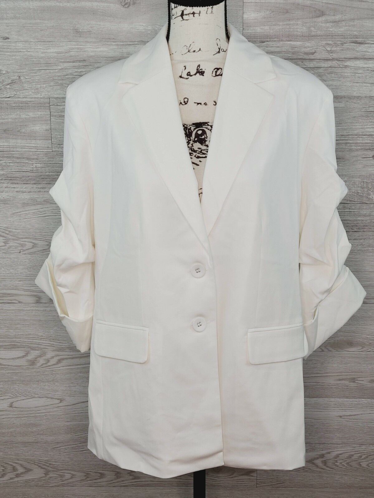 Danielle Bernstein Women's Ivory Blazer Coat With Ruched Sleeves Size Small