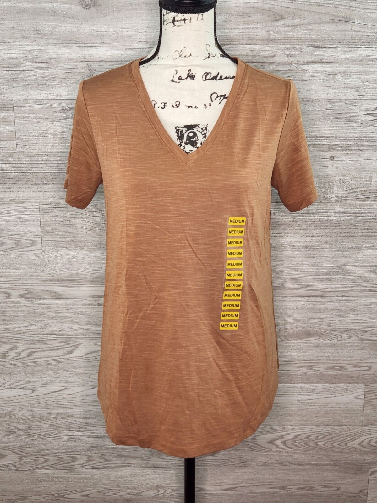 Mod Ref Women's Heather Rust Short Sleeve Relaxed V-Neck Tee Size Medium