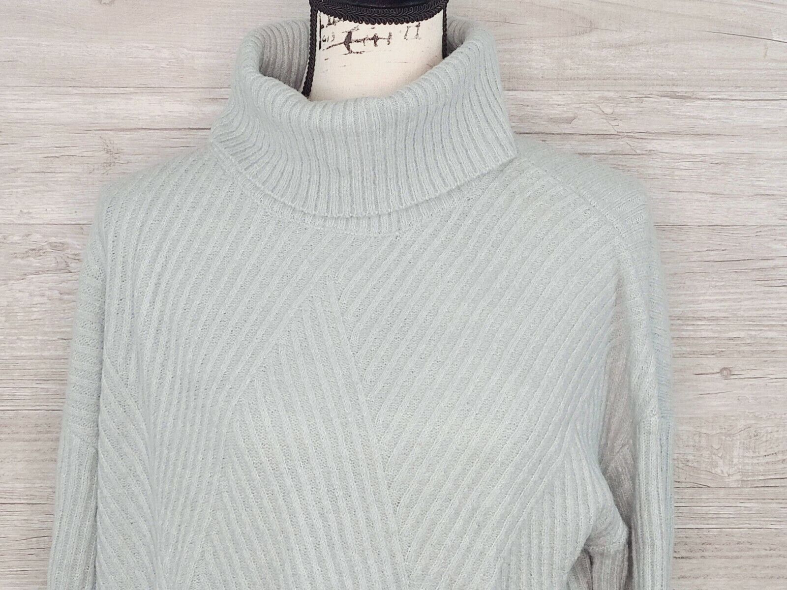 Hooked Up Women's Sage Green Ribbed Long Sleeve Turtleneck Sweater Size Large