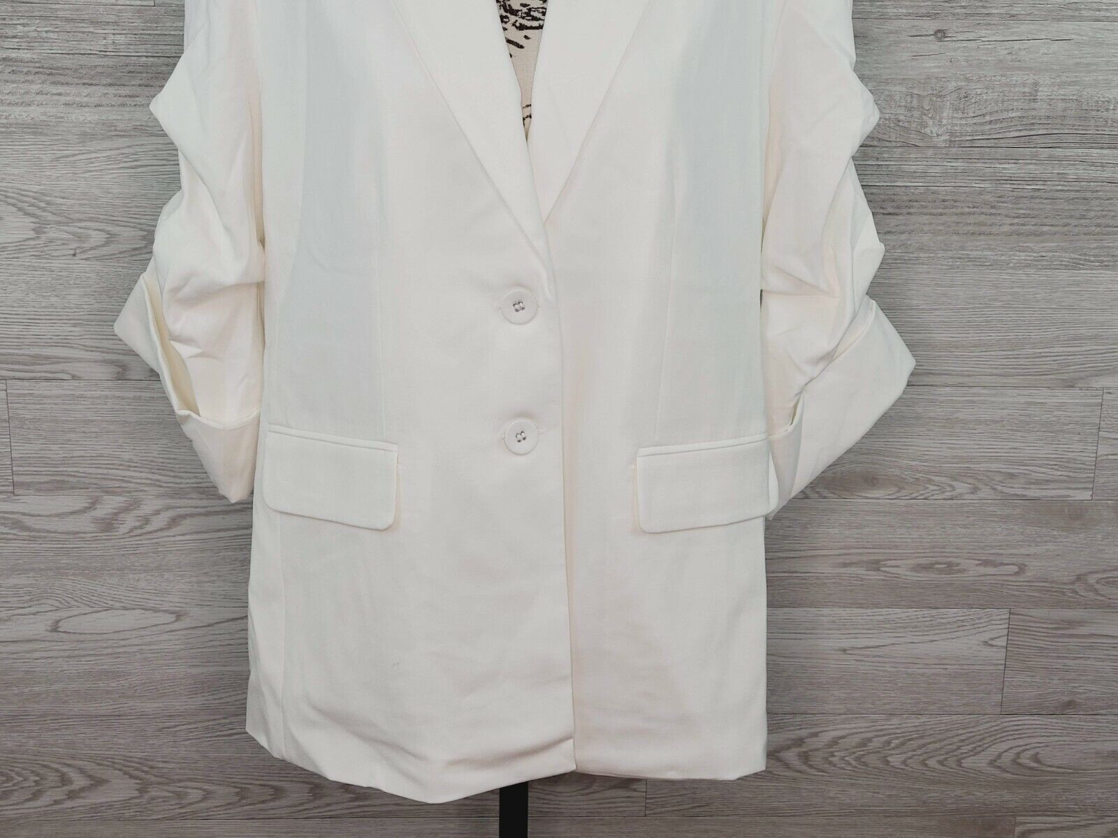 Danielle Bernstein Women's Ivory Blazer Coat With Ruched Sleeves Size Small