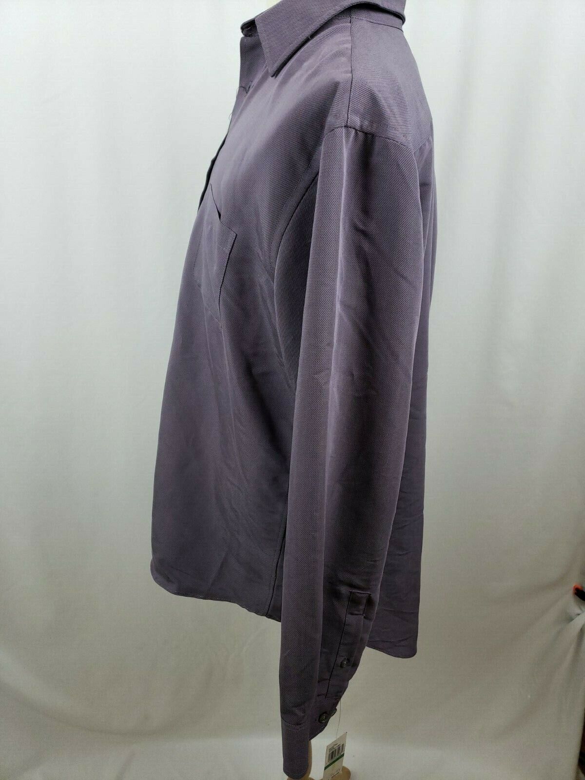 Van Heusen Men's Long Sleeve Button Down Purple Dress Shirt Size Large 16-16.5